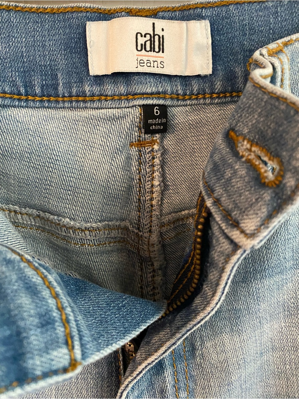 Cabi Austin Shorts- size 6 - Picture 8 of 9